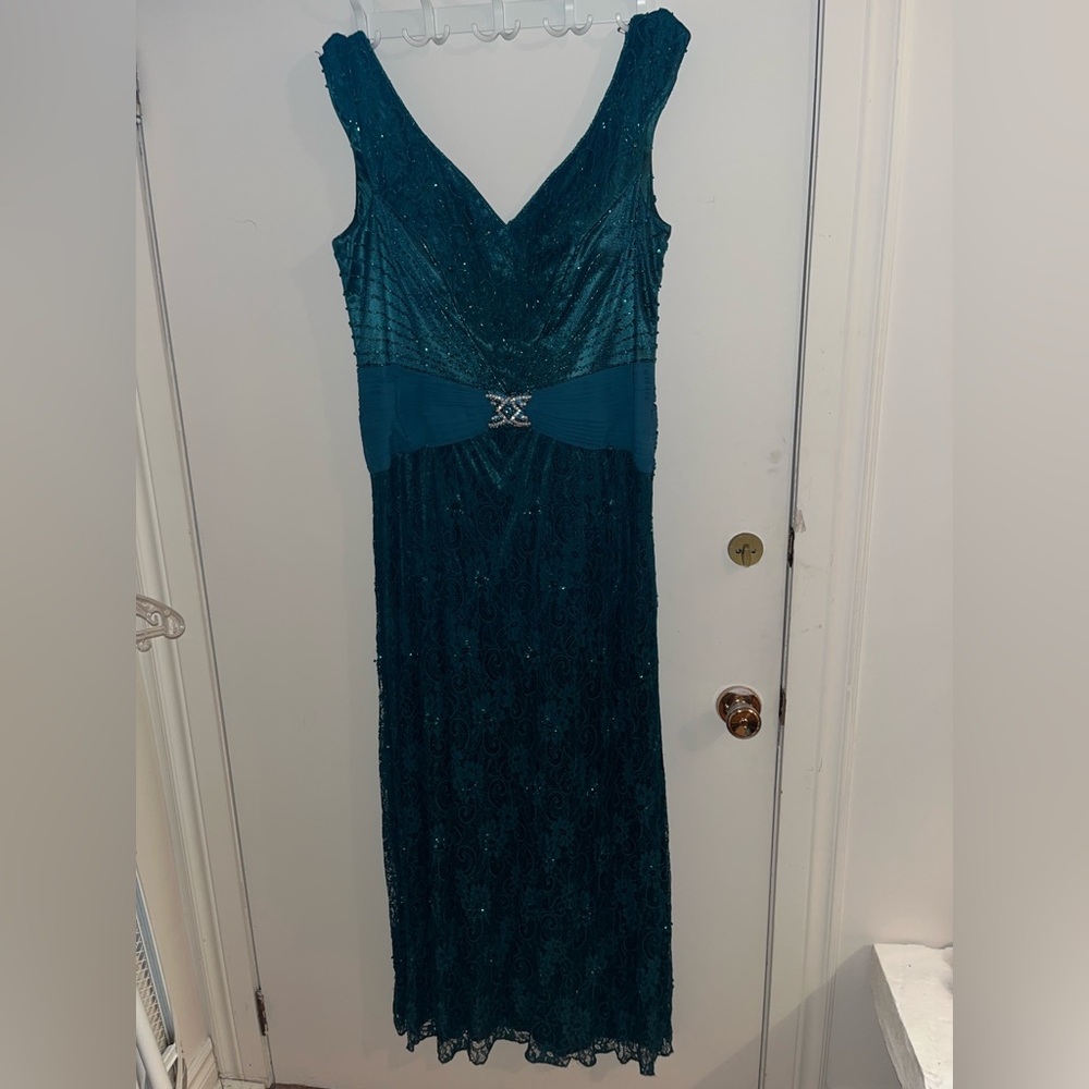 Elegant Dark Emerald Green Evening Gown